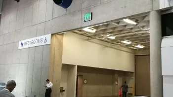 Señal de salida para estacionamientos