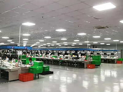 Taller de ensamblaje de luces de emergencia